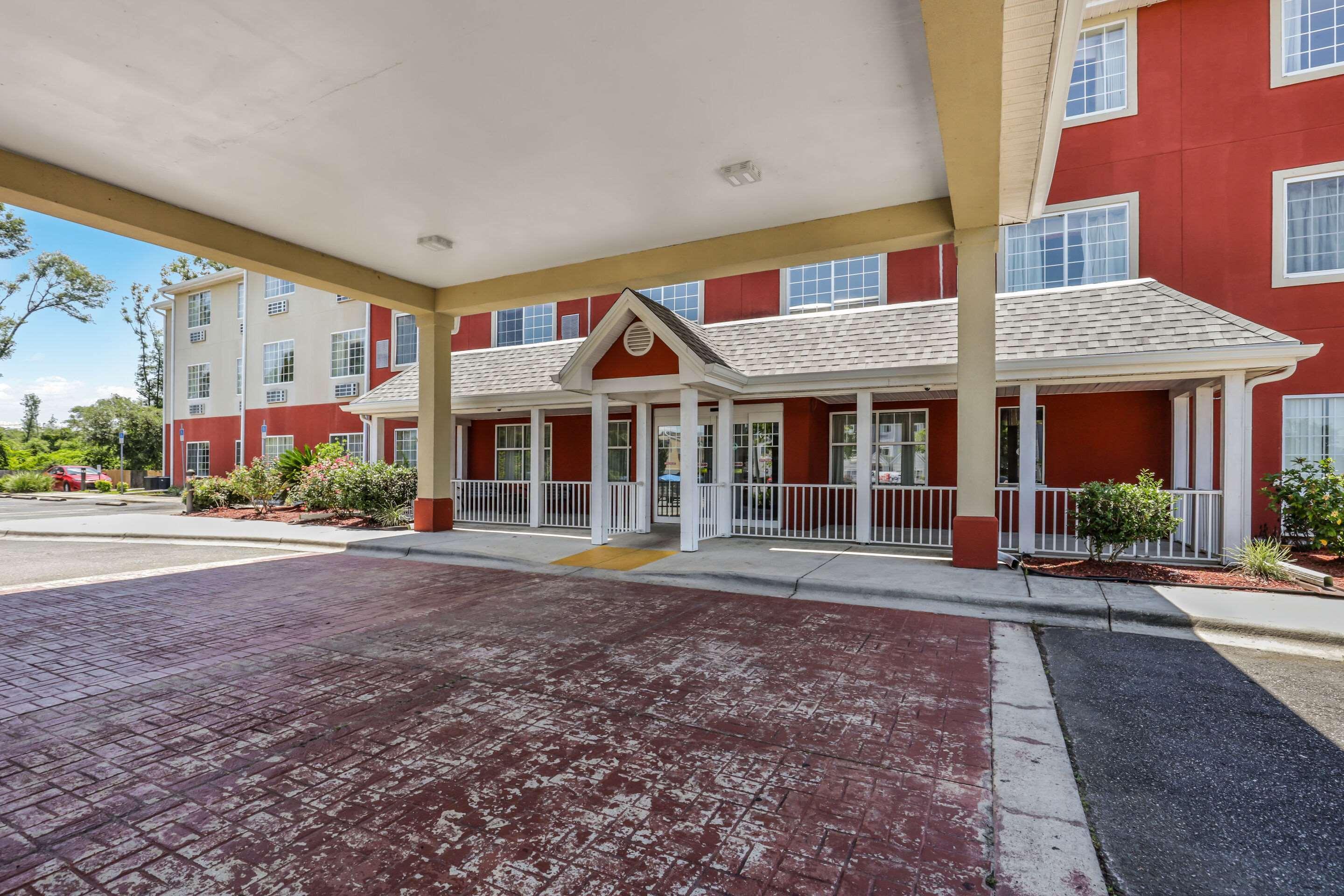 Econo Lodge Inn & Suites - Marianna Exterior photo